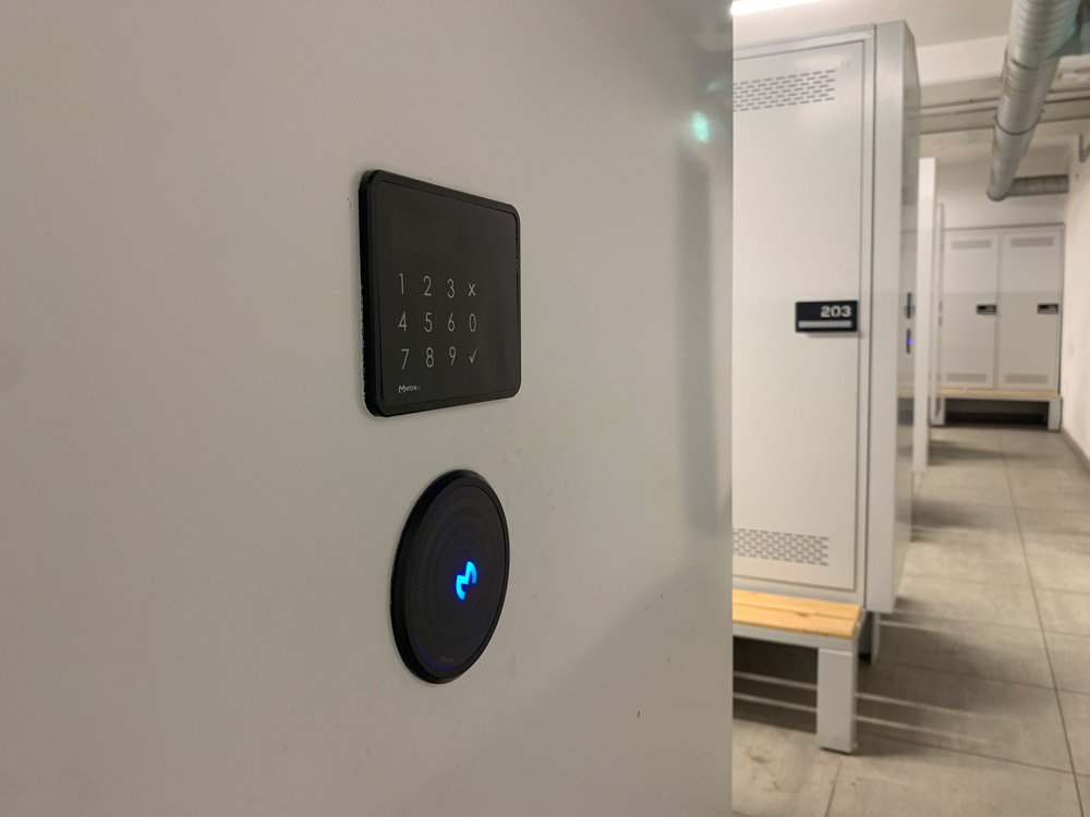 wardrobe lockers for workers in factory